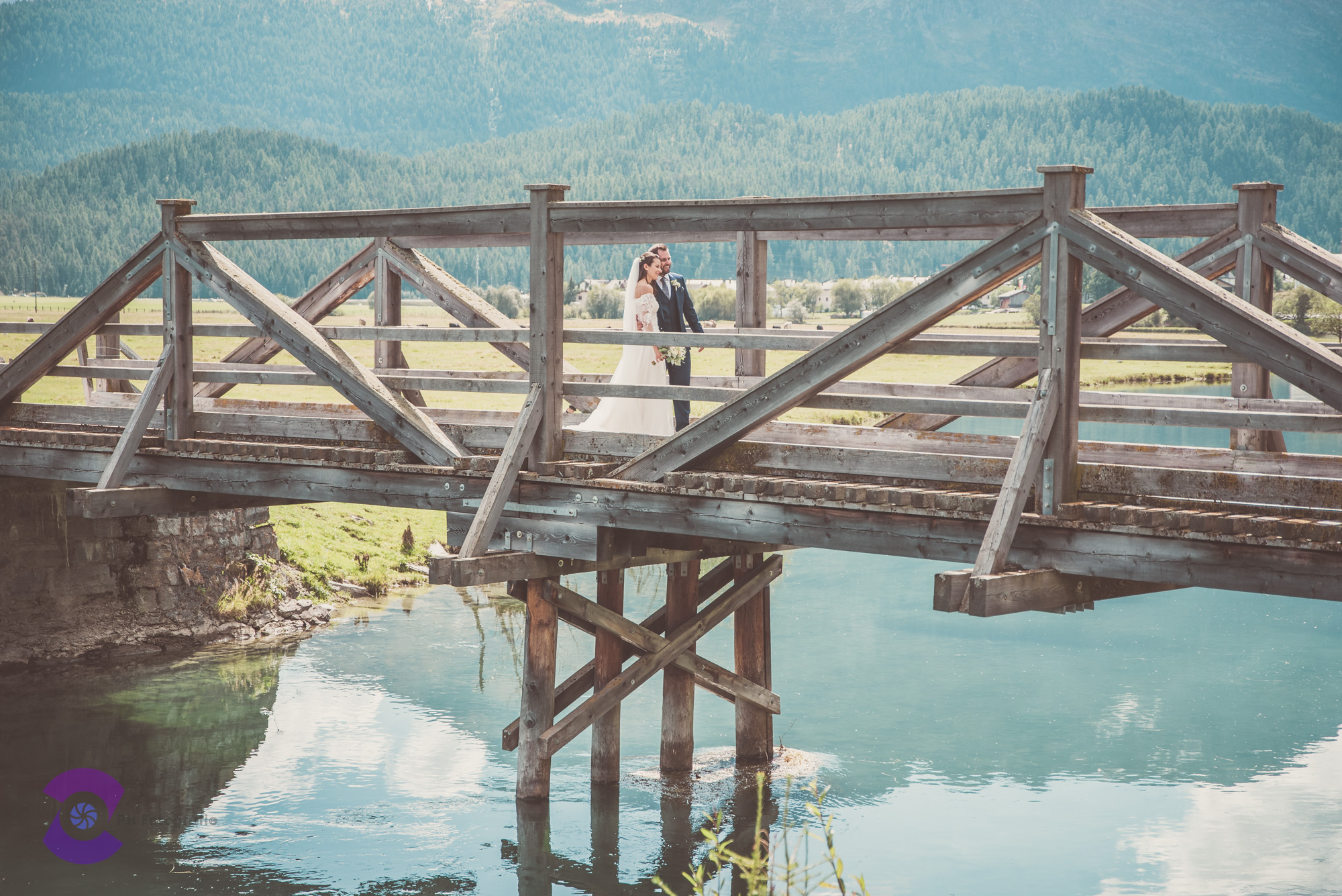 Paar%20auf%20Brücke%20Engadin